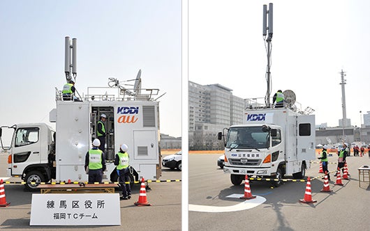 災害時、電波復旧の要となる車載型基地局。3カ所での設置訓練が行われた