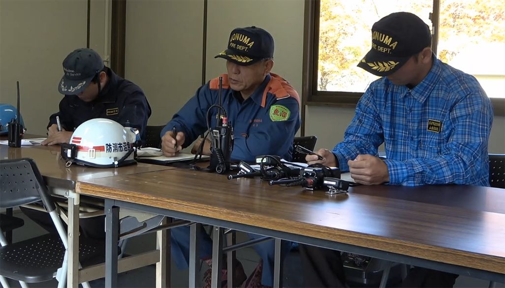 山岳遭難事案のため、現場に接待された消防署の指揮所