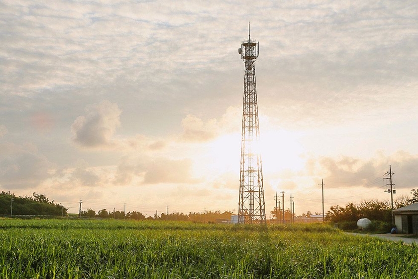 鉄塔タイプの基地局