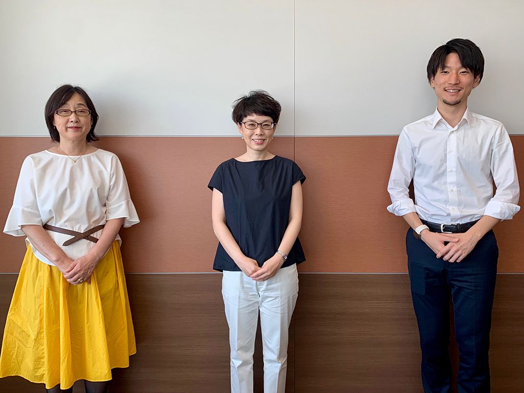 KDDI サステナビリティ推進室の海崎千恵子、日野有子、澤谷賢太