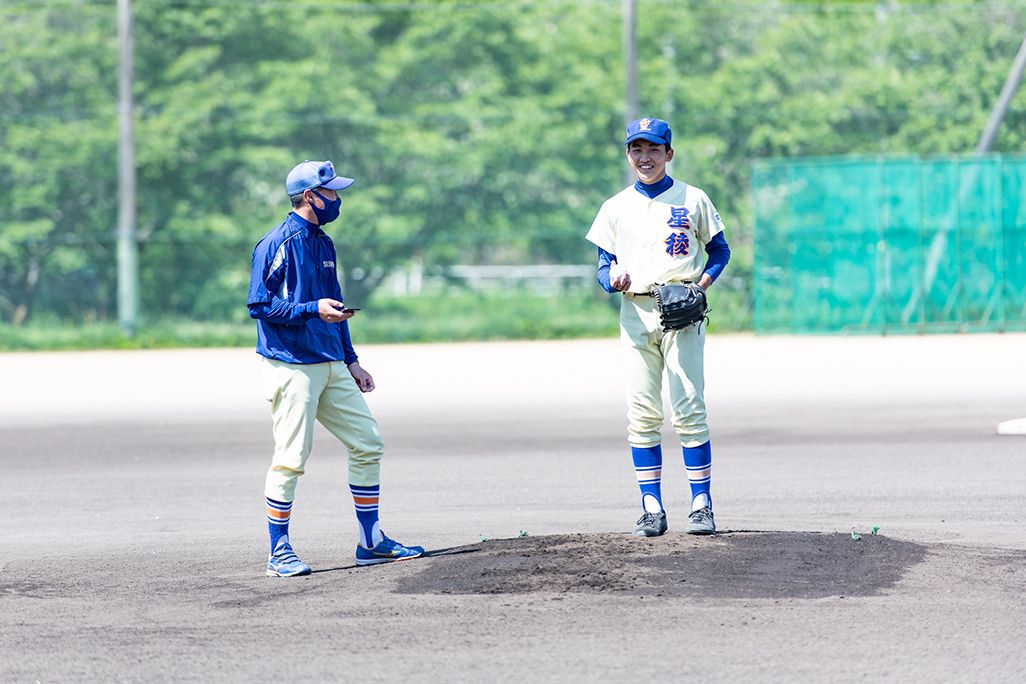 練習中の星稜中学野球部