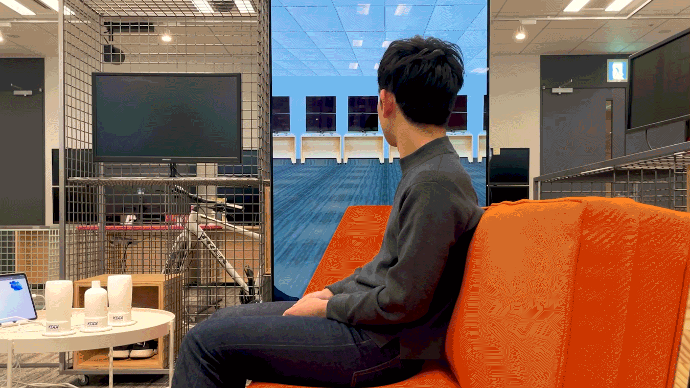 KDDI総合研究所のSync Sofaの開発担当者
