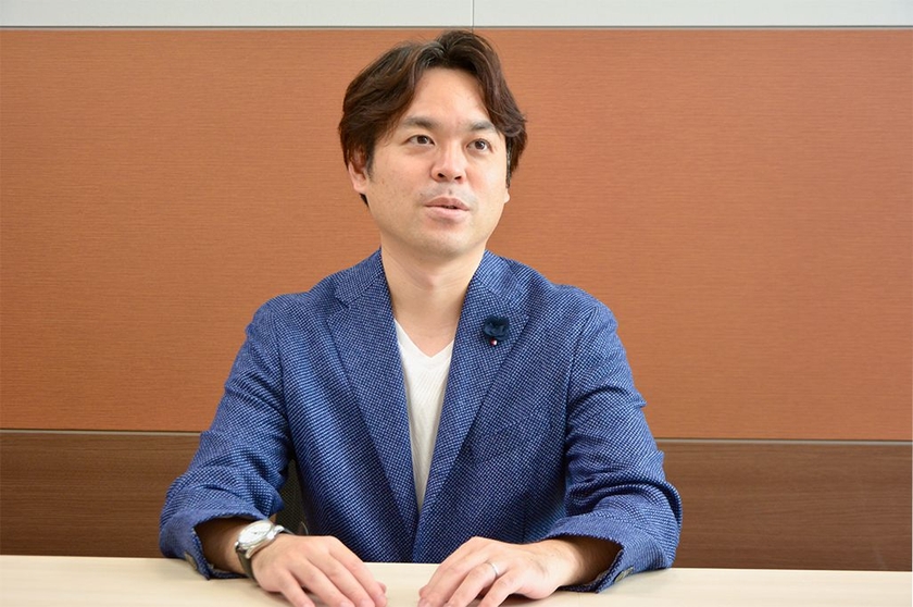 KDDI サービス統括本部 データマネジメント部 吉村智史