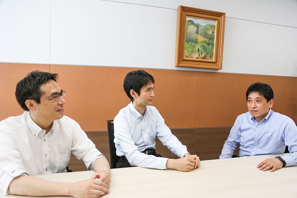 マルチコアファイバを用いた光海底ケーブルシステムの研究開発を推進したみなさん