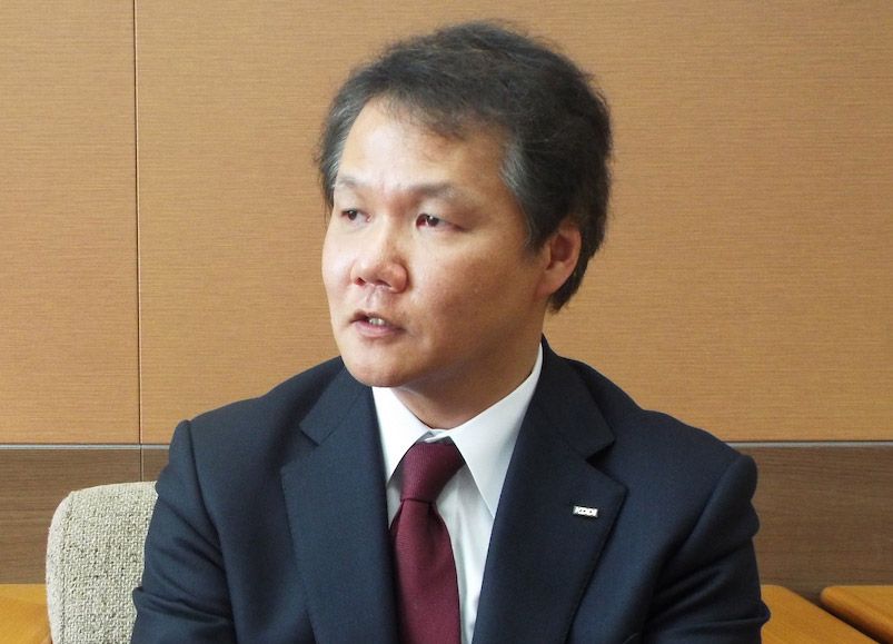 KDDI技術統括本部 技術規格本部 コネクティッド推進室・室長 鶴沢宗文