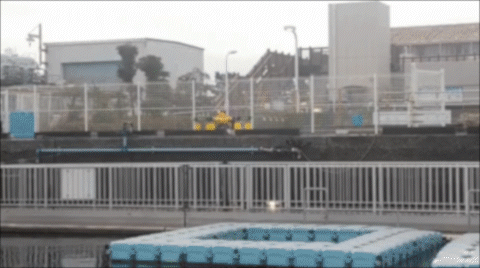 KDDIの水空合体ドローン