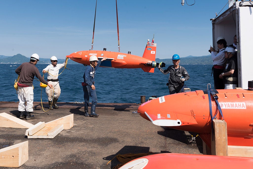 駿河湾で行われた「Team KUROSHIO」の実験の模様
