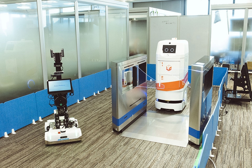 KDDI research atelierでの検証風景