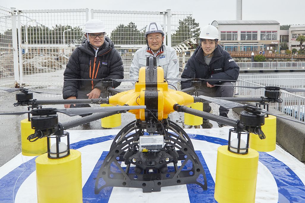 チーム「水空合体ドローン」