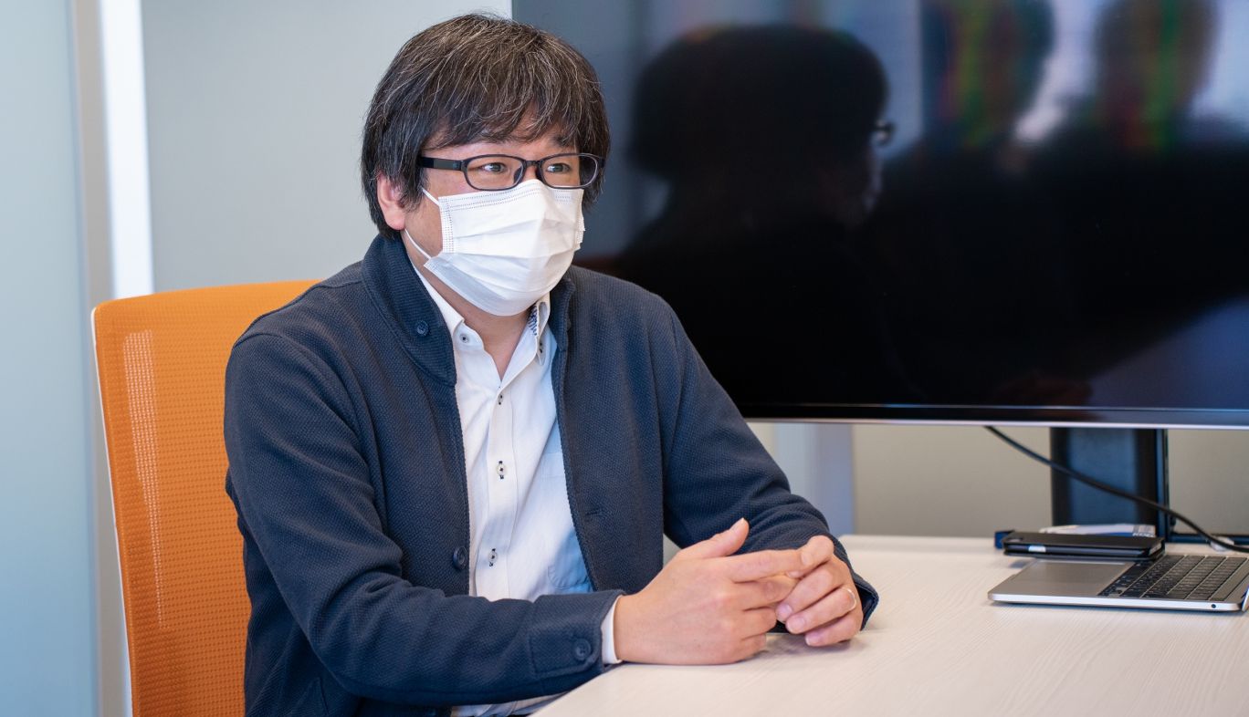 KDDI総合研究所のSync Sofaの開発担当者