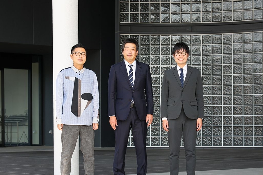 芸術文化観光専門職大学 講師 野津直樹さん、全但バス 取締役 バス事業部長 小坂祐司さん、KDDI 地方創生推進部 関田耕太郎
