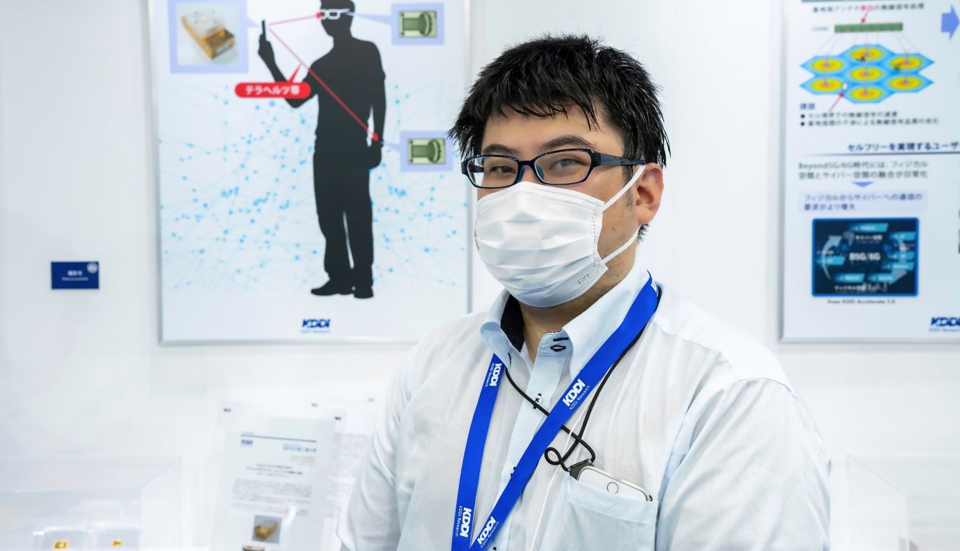 WTP2022におけるKDDI総合研究所ブースの研究員