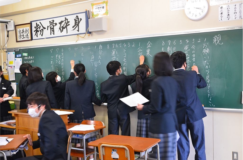 渚中学校の校内スマホワークショップ