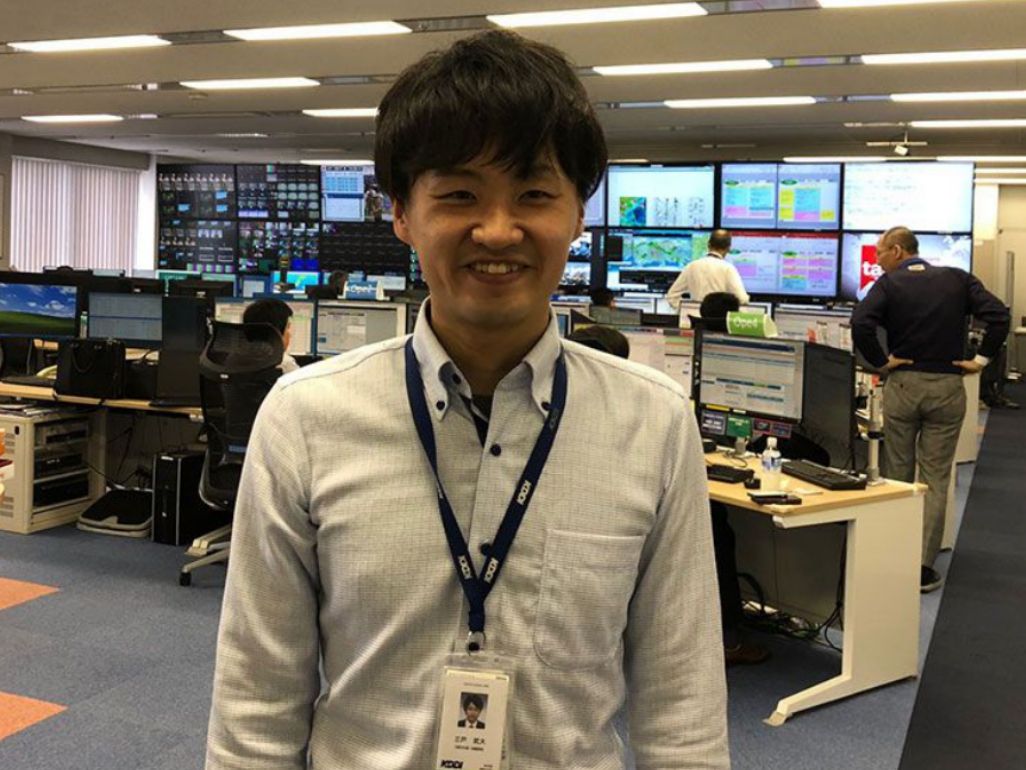 KDDIグローバルネットワーク・オペレーションセンターの三戸武大